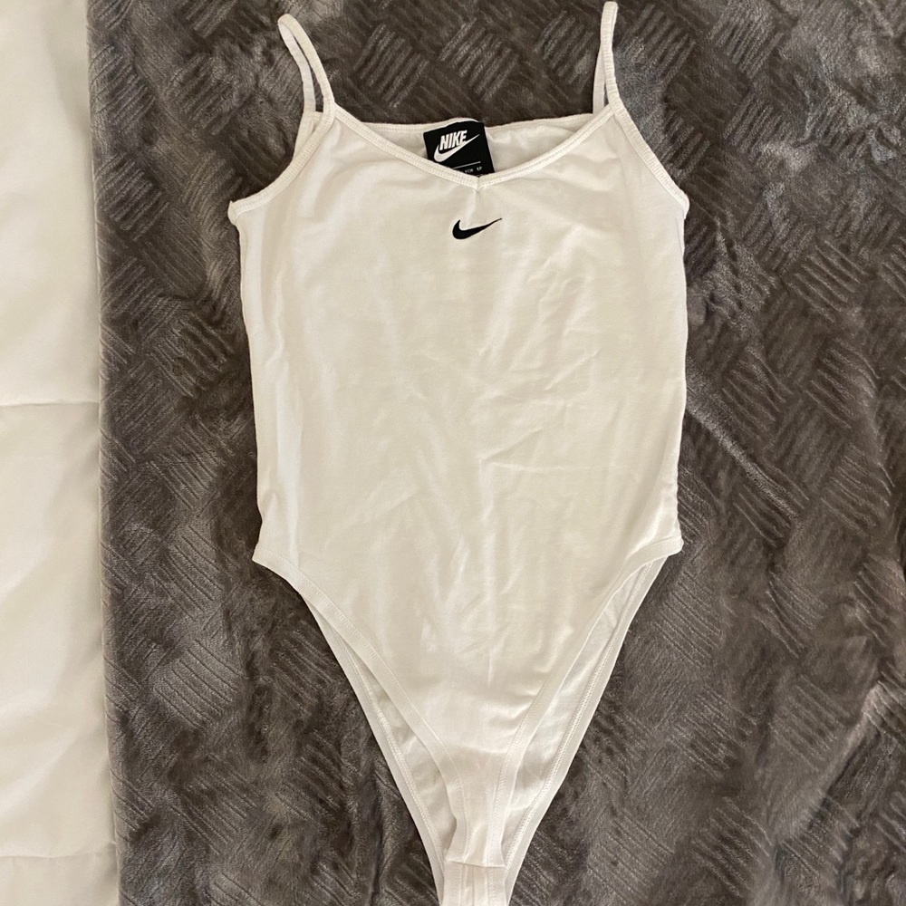 ❌SOLD❌ NIKE WOMENS BODY TANK